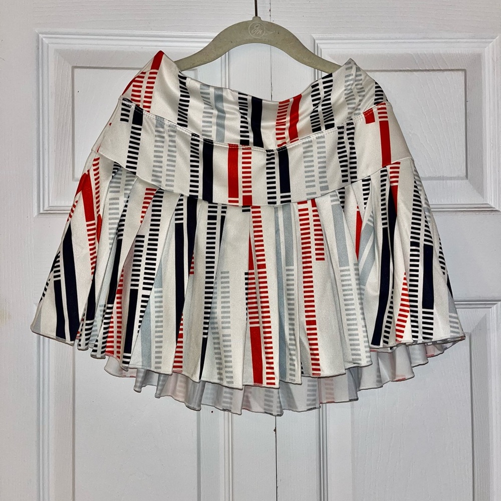 Chic Women's Atheltic Skort with Orange and Blue Stripes